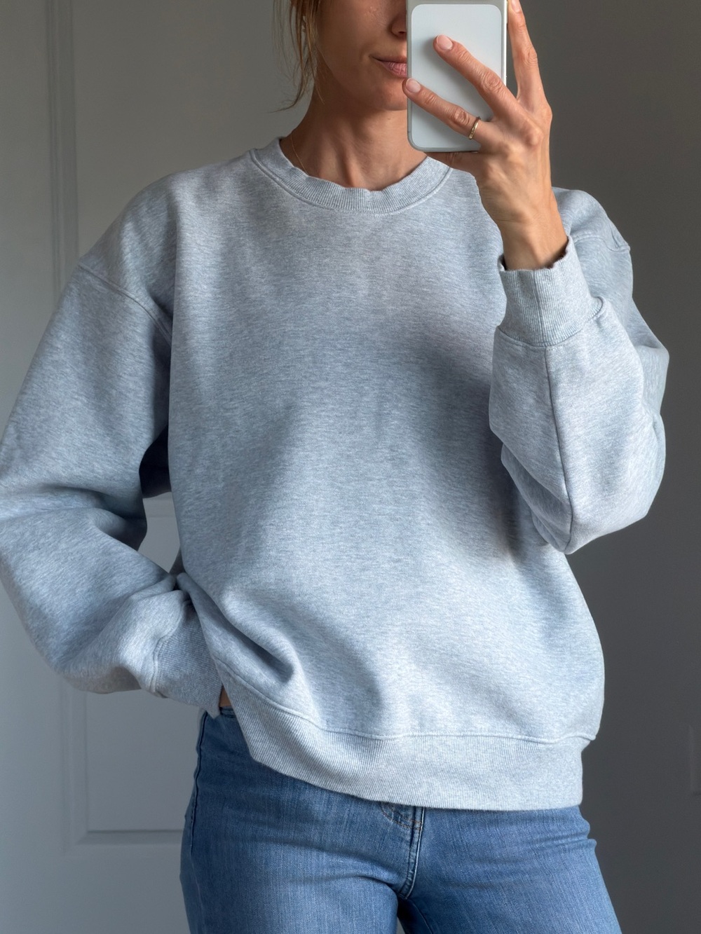 Aritzia Cozy Sweatfleece Perfect Crew Sweatshirt Heather Grey L